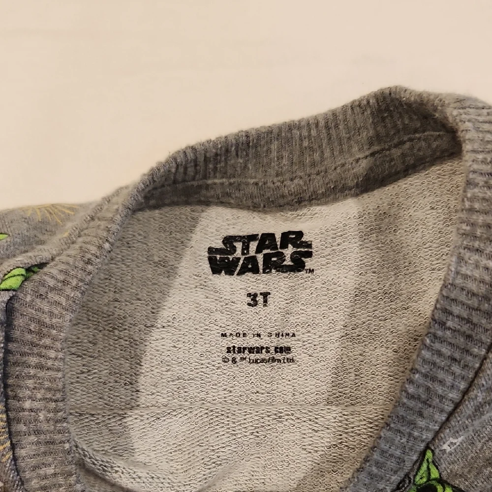 Bundle GAP Starr Wars Vans  Graphic Sweatshirt, Shoes Sleeveless Tshirt